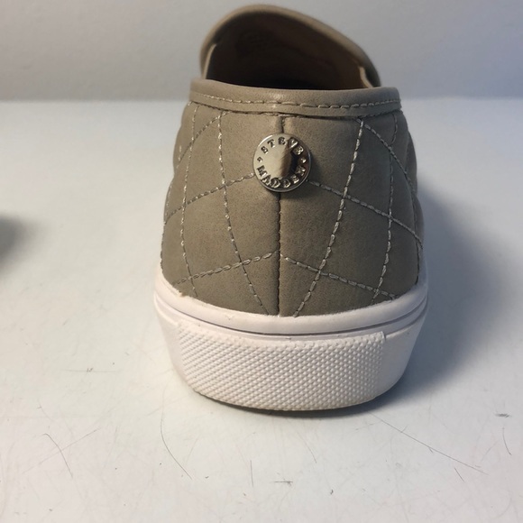 Tan Steve Madden slip ons - Picture 2 of 4